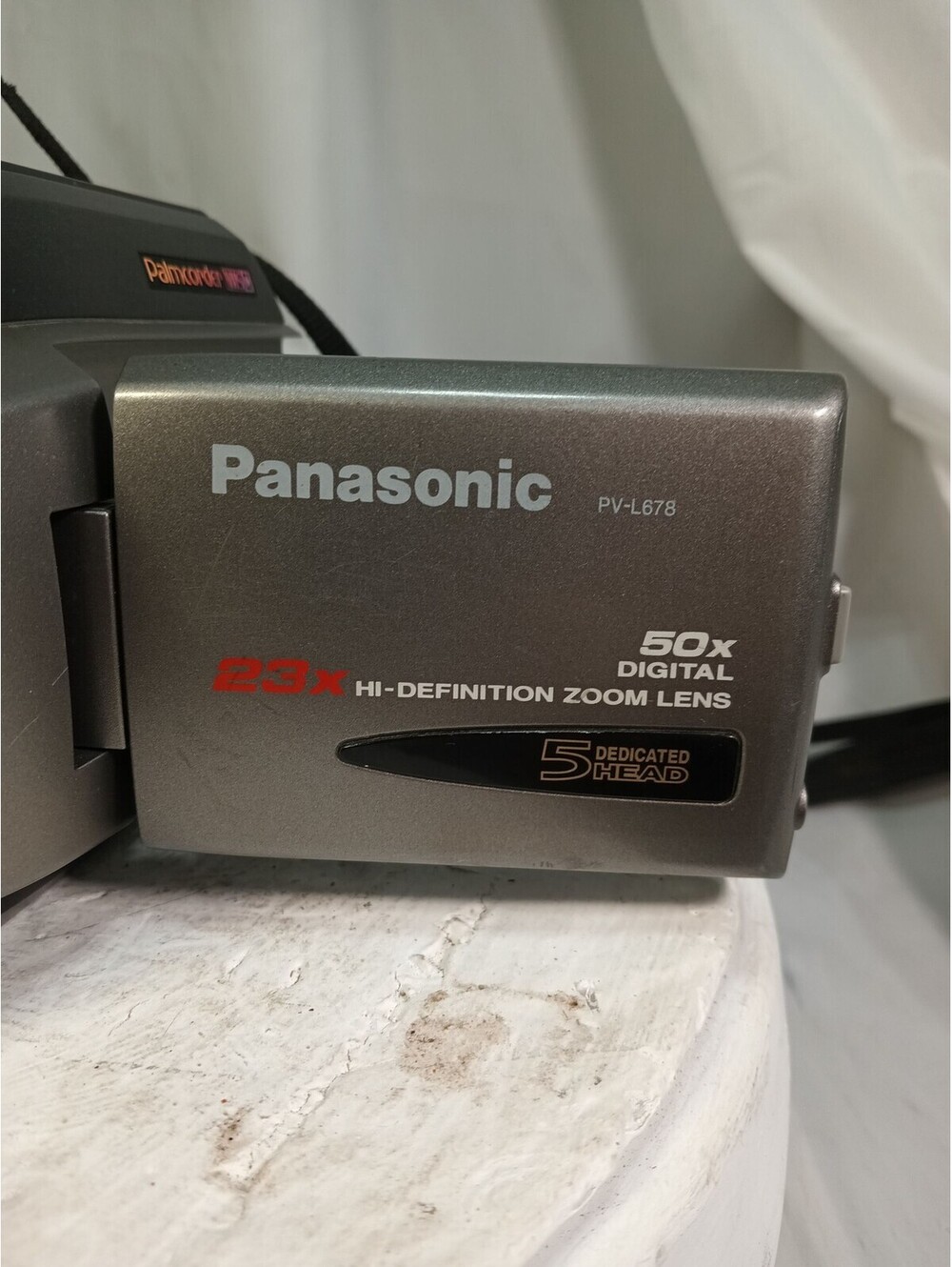 Panasonic PV-L678 Palmcorder VHS-C Camcorder 23x Zoom Pre-Owned